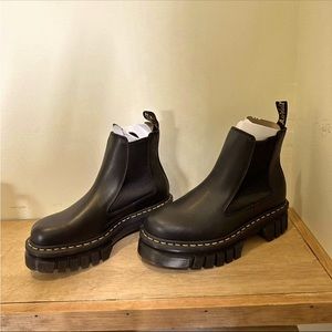 Dr Martens Women’s Audrick Nappa Lux Platform Chelsea Boots